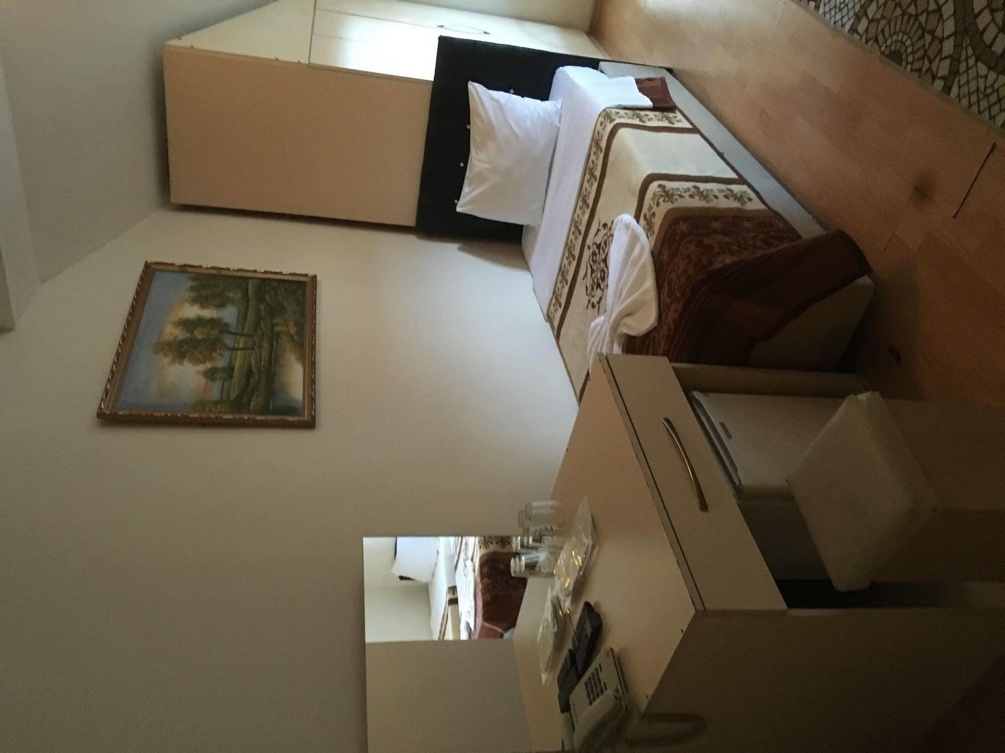 Oeruen Hotel Истанбул Екстериор снимка